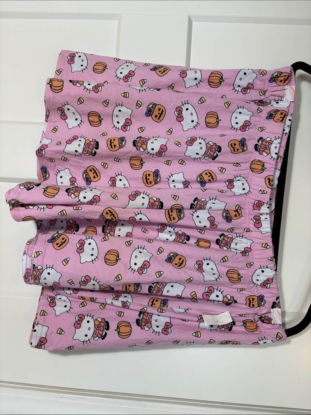 Hello Kitty Pink Pumpkin Print Kids Pajamas . Women’s bottoms size L